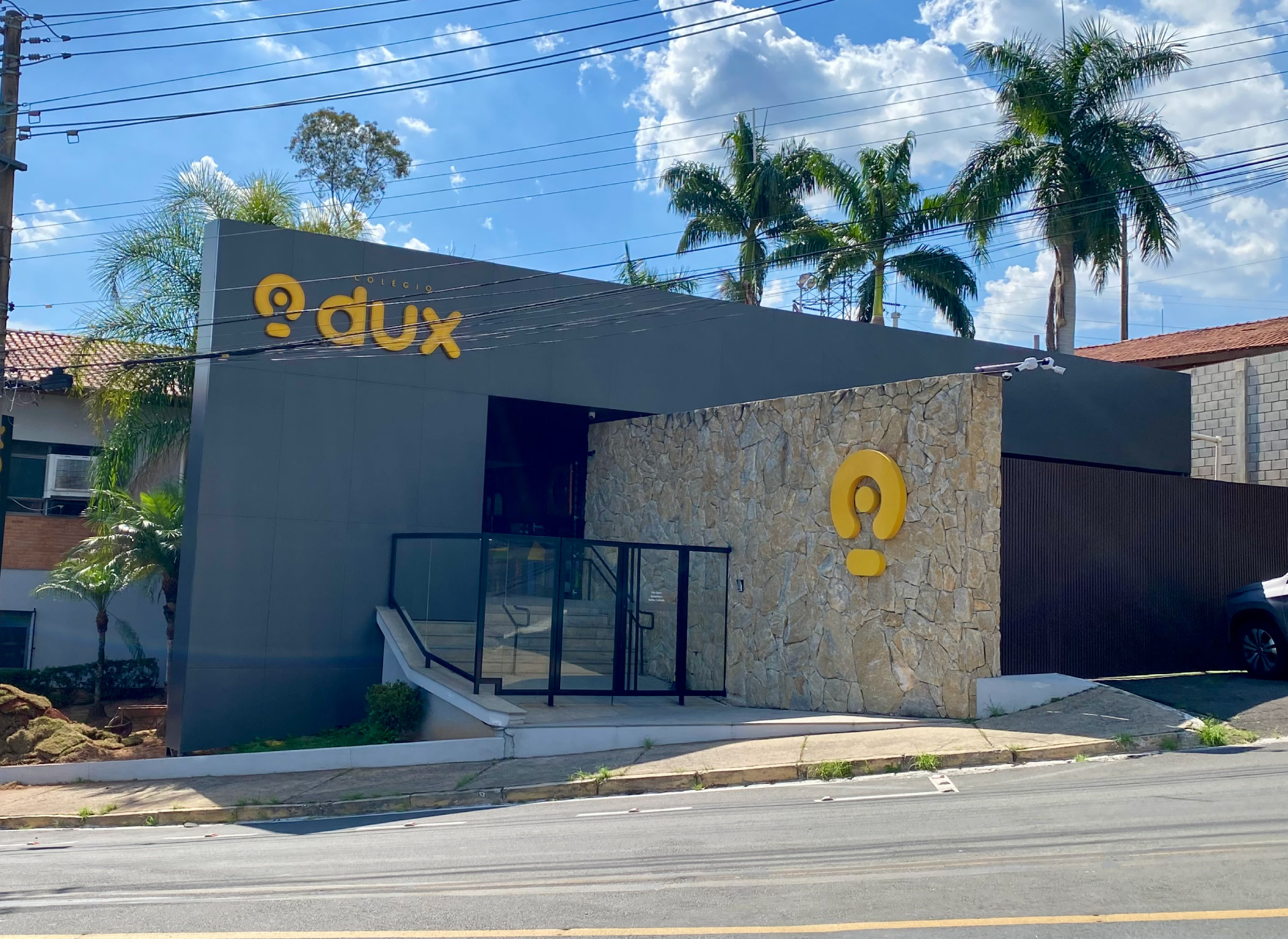 Dux Colegio e Cursos Ltda